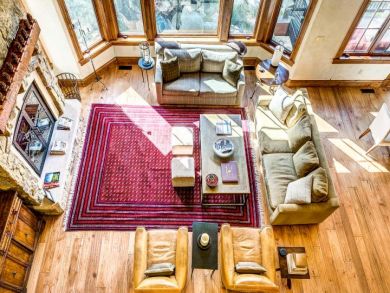 Posh Five Bedroom Luxury Ski Home Steps to Lift